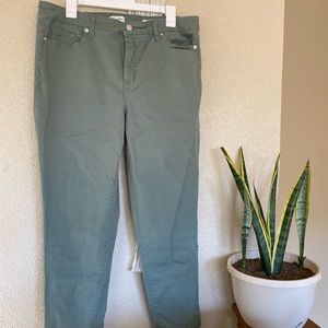LAST CHANCE Jessica Simpson Olive High Rise Skinny Jeans - Size 14